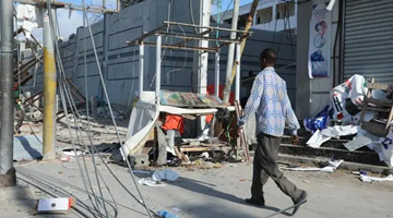 索马里首都两起爆炸袭击已致100人死亡