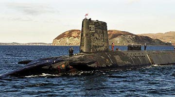 ﻿英国核潜艇起火 被迫中止绝密任务
