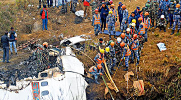 ﻿乘客“死亡直播”尼泊尔坠机瞬间