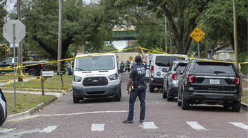 美国佛罗里达州发生枪击案致三人死亡 嫌疑人被警方击毙