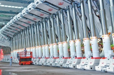 10米智能化液压支架在郑煤机原生数字化工厂交付