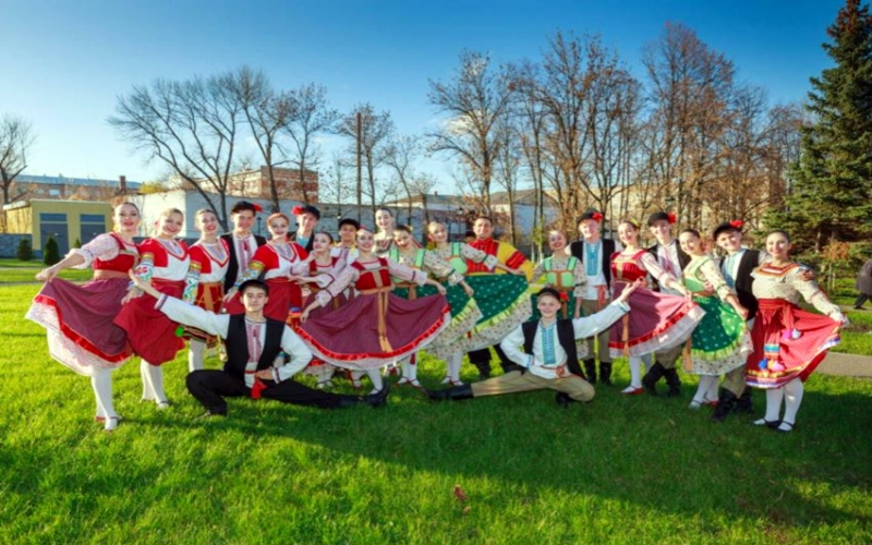 第六届中国新疆国际民族舞蹈节丨感受扑面而来的俄罗斯《曙光》