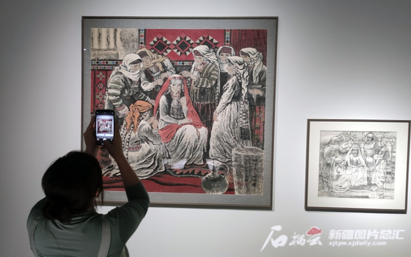 “致敬捐赠者——新疆美术馆馆藏艺术家系列展”首展开幕