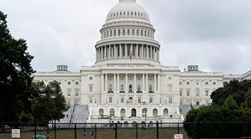 美众议院再次否决国防预算案