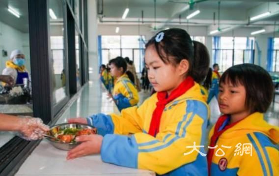 廣西約431.48萬學生享受營養餐 首次實現全覆蓋