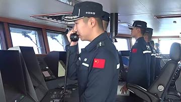 4菲方人员非法闯入黄岩岛 中国海警警告驱离
