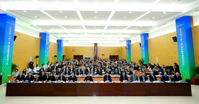 “一带一路”职业教育国际研讨会在深圳举行