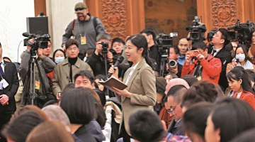 ﻿2024全国两会 | AI上两会 今年又多不少“新面孔”