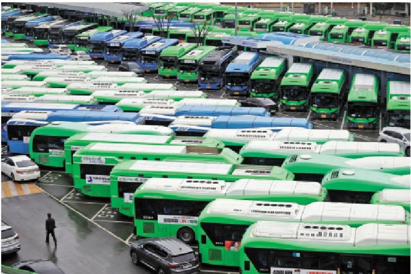 ﻿韓國首爾巴士司機罷工 影響早高峰