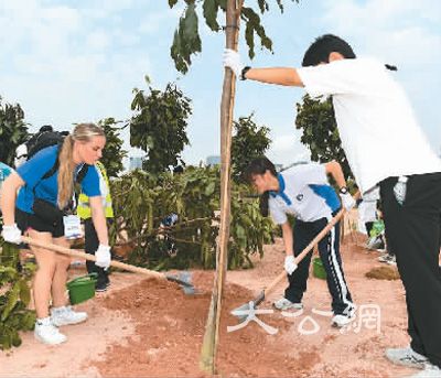 美国华盛顿州中学生在华参观交流