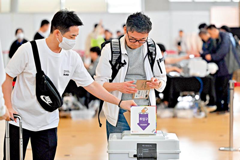 韩国国会选举提前投票率创新高