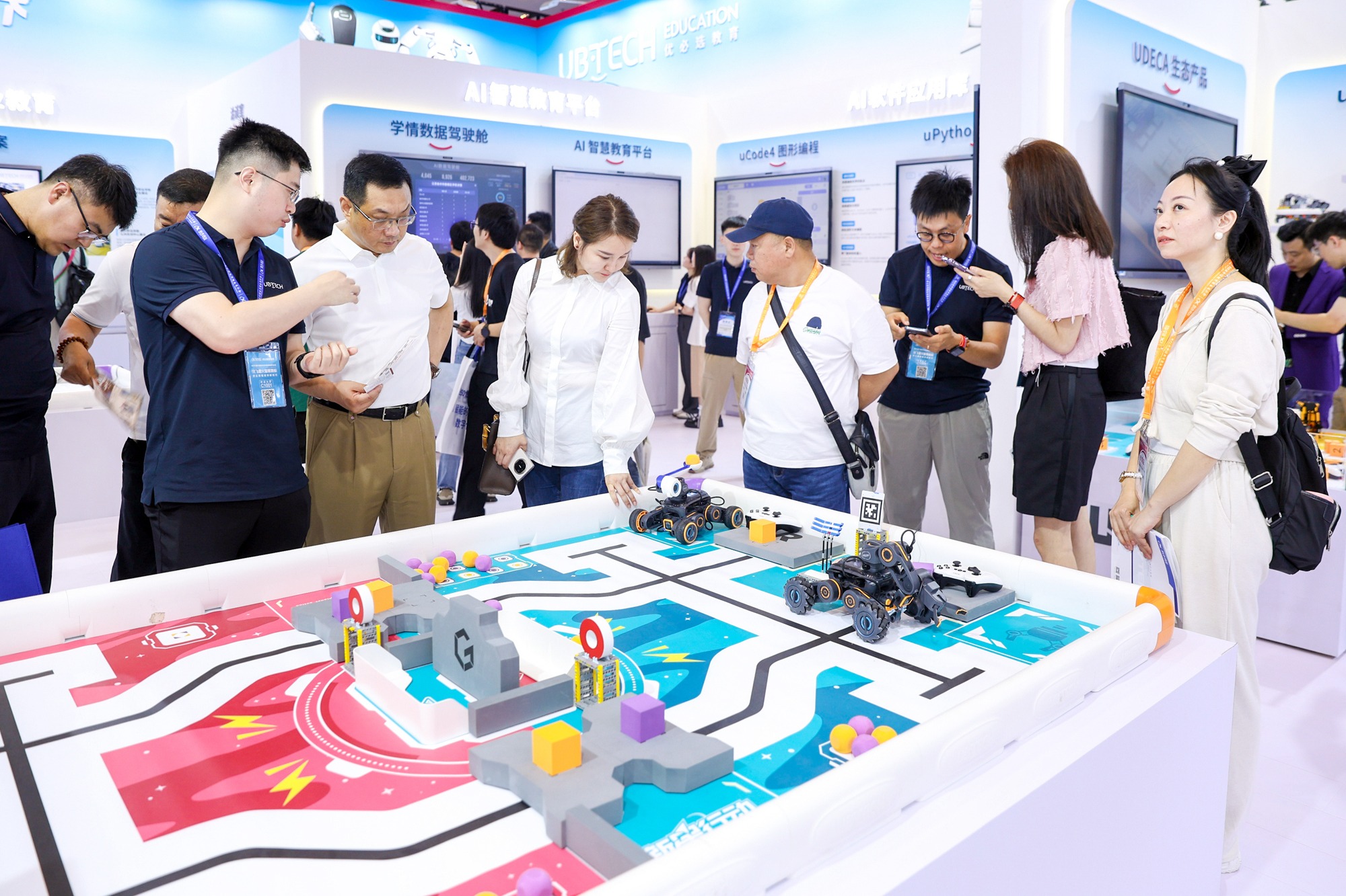 中国教育装备展在渝举办 AI赋能高质量人才培养