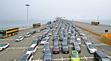 ﻿港珠澳大桥出入境车辆破1000万辆次