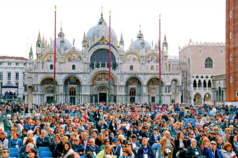 ﻿首日逾1.57万人次缴费 游客不过夜 威尼斯开征入城费