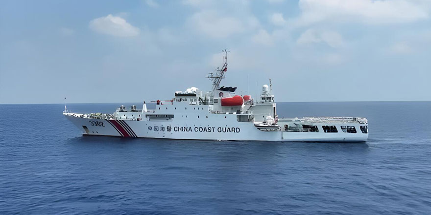 中国海警值守黄岩岛展开定期训练 专家：凸显主权无可争辩