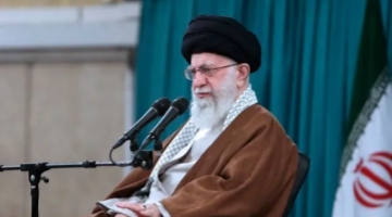  Iran's Supreme Leader: "National management will not be interrupted"