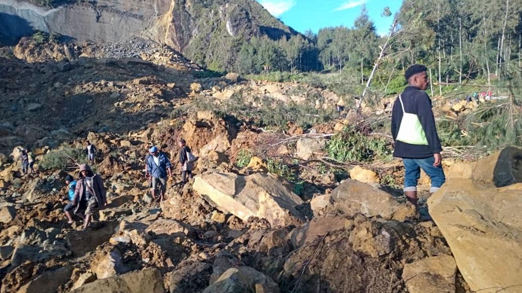 外媒：超2000人在巴布亚新几内亚山体滑坡中被埋