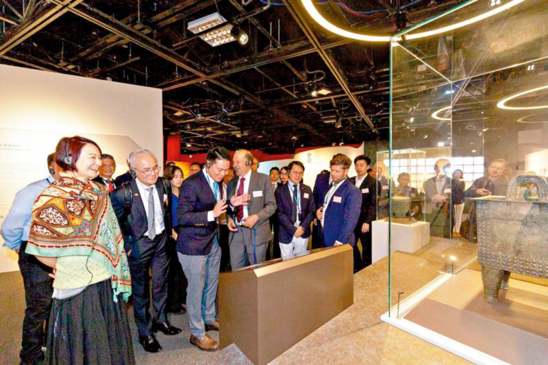  CIBU invites consulates and chambers of commerce to visit Xia Shang Zhou civilization exhibition