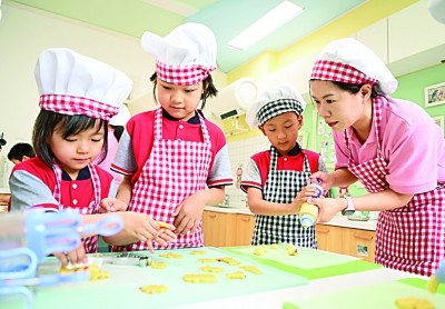 幼兒園階段適合引入勞動(dòng)教育