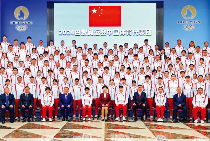 ﻿奥运热话/中国体育代表团成立 42奥运冠军领衔征奥
