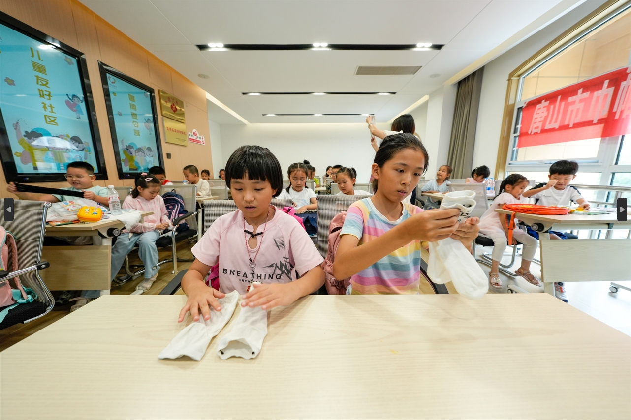 唐山市路南区梁家屯路街道“开启梁屯小当家的暑期精彩之旅”暑期夏令营火热进行中。