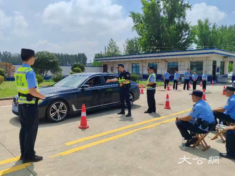 河南永城市公安局开展执法安全培训送教下基层活动