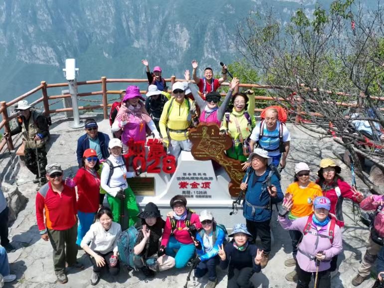 中秋游神农山：祈福赏秋 心灵之旅