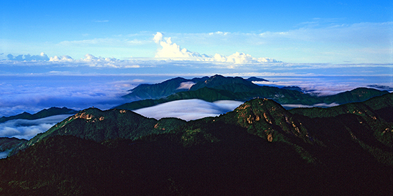 大南嶽衡山旅遊圈主題推廣活動在南嶽祝融峰舉辦