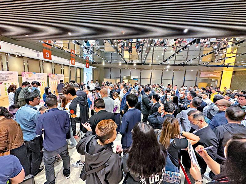 ?主樓布陣/熱錢再度湧港　樓市重拾升勢\布少明
