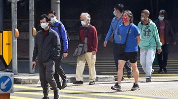 ﻿新冠活跃 香港过去4周30名成年人离世