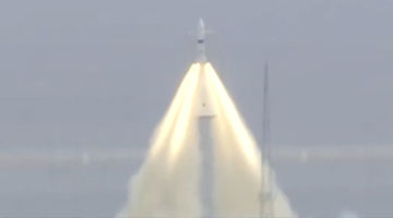 “梦舟”零高度逃逸飞行试验圆满成功