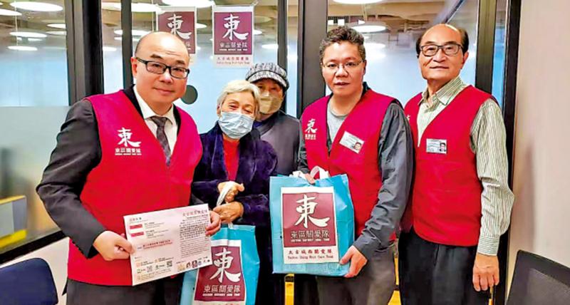 ﻿关爱队\拉近市民与政府距离