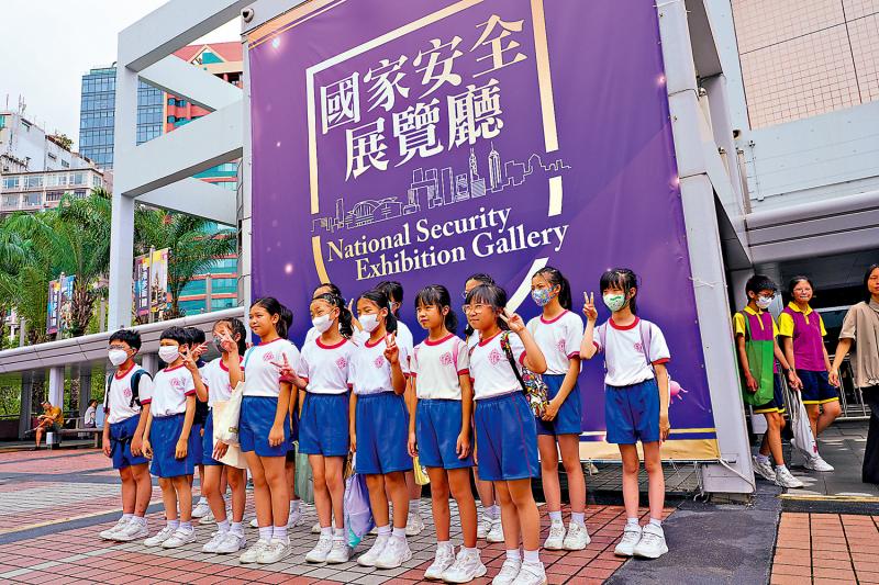 ﻿外交部：香港前景广阔 未来可期