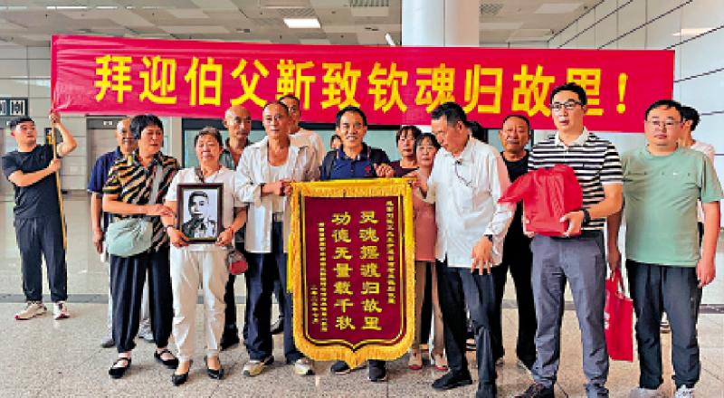 ﻿记者手记/从青丝到白发 刘德文“摆渡”之路没有终点