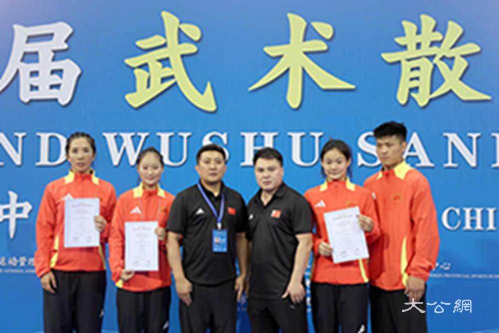 塔溝學(xué)員第二屆武術(shù)散打亞洲杯斬獲3金1銀