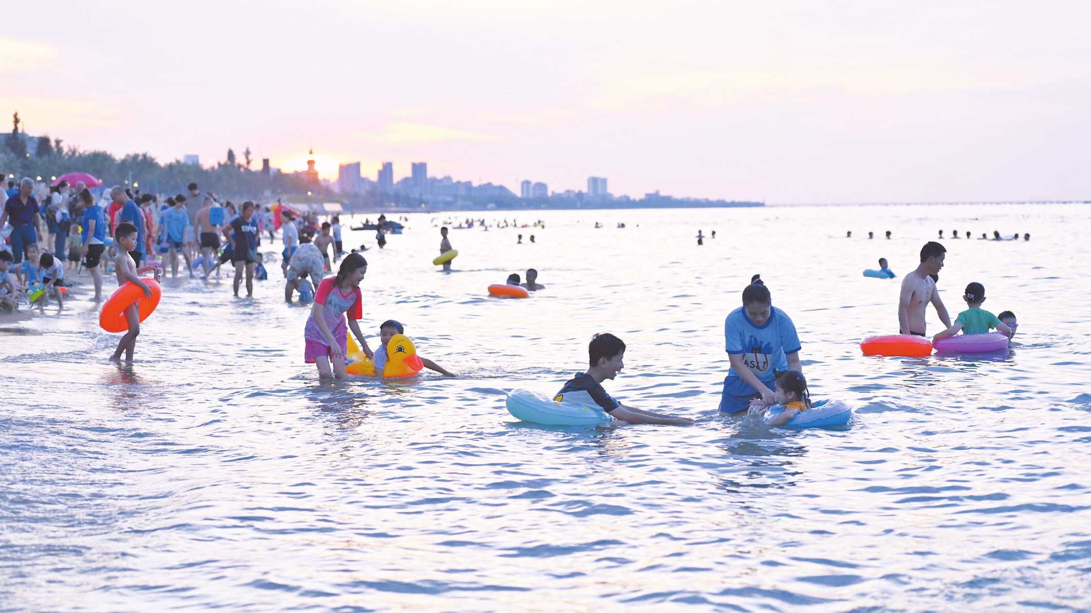 2025年海南國際旅遊島歡樂節8月2日啟幕！全島聯動打造清涼海島歡樂盛宴