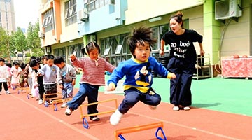 多地发补贴、托育消费券，能破解“带娃难”吗？