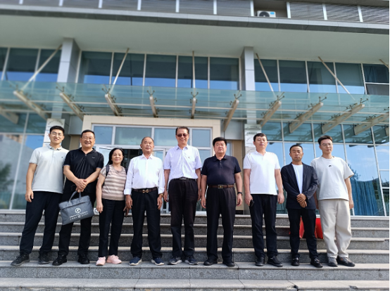 内蒙古兴安盟农牧局与新疆马业协会签署合作框架协议