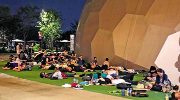 ﻿大阪地铁瘫痪 3万人困世博会场