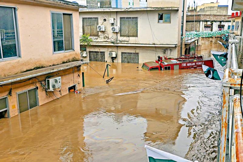 ﻿巴基斯坦暴雨成灾 逾340死150失踪