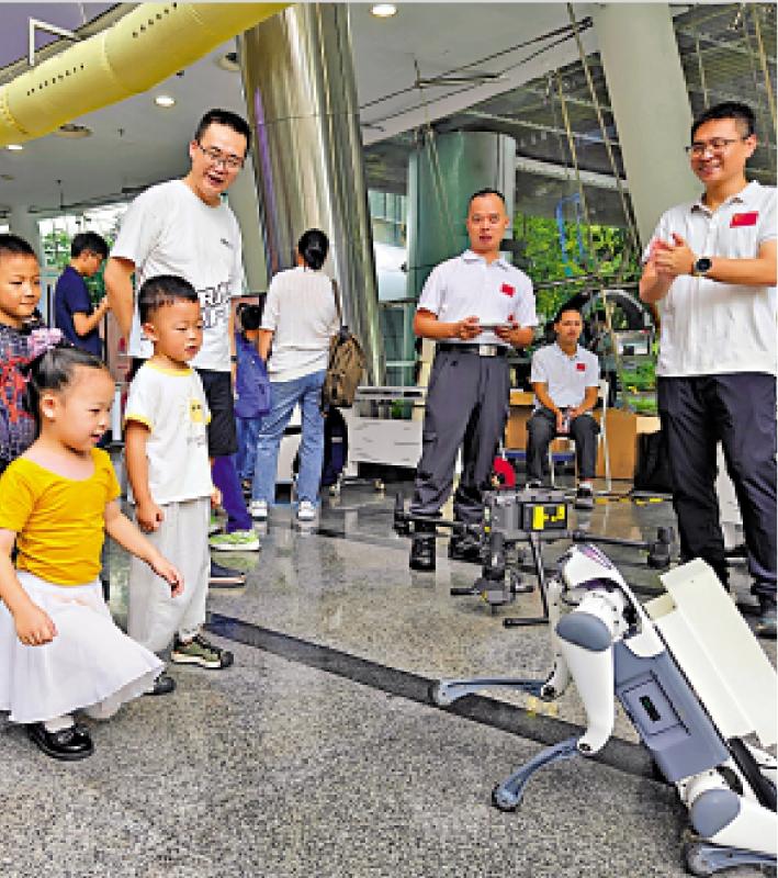 ﻿第十五届全国运动会倒数56日/“开学科技第一课”解锁全运科技密码 家长：激发孩子探索兴趣