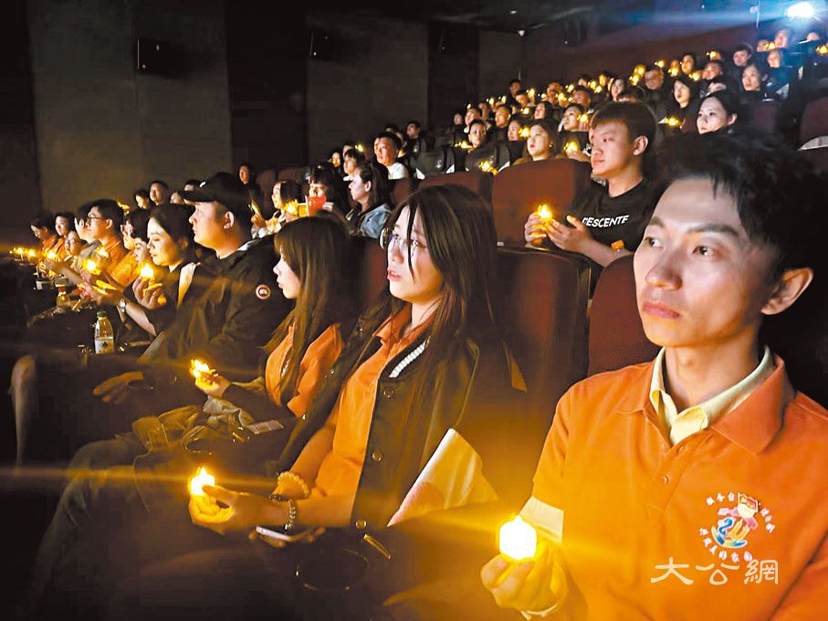 历史远比电影更残酷 哈尔滨现包场热潮：勿忘国殇