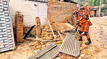 ﻿甘肃陇西5.6级地震 9人伤逾4300房屋受损