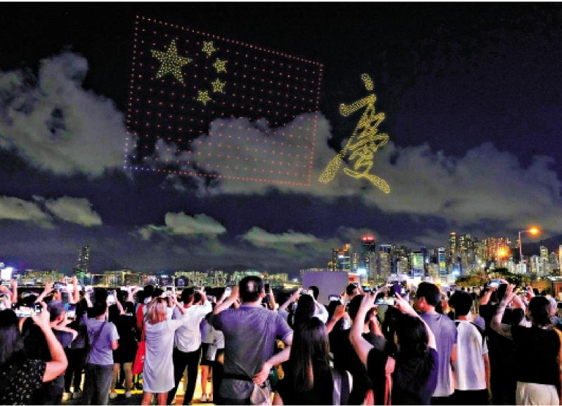 ﻿1200架无人机 闪耀湾仔海滨