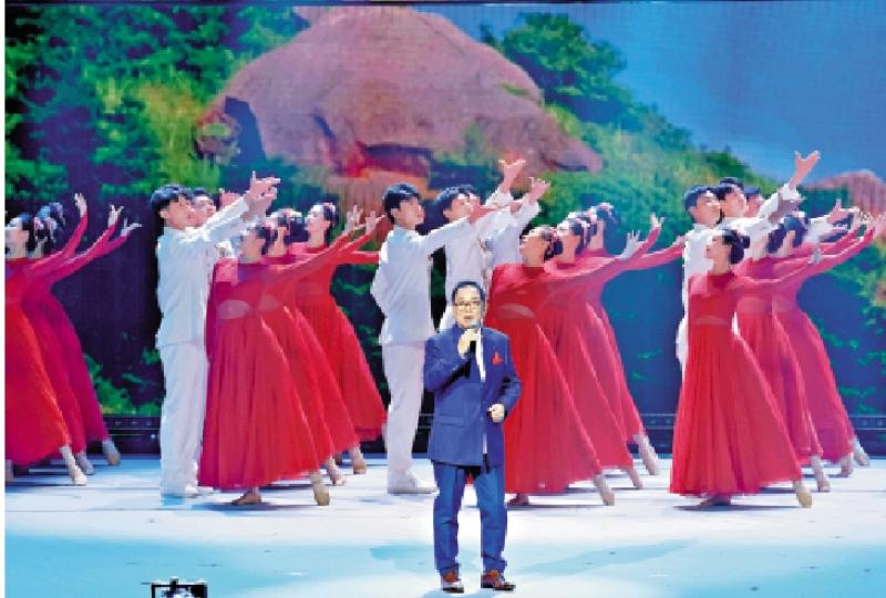 ﻿两地体艺明星携手 祝福祖国生日快乐