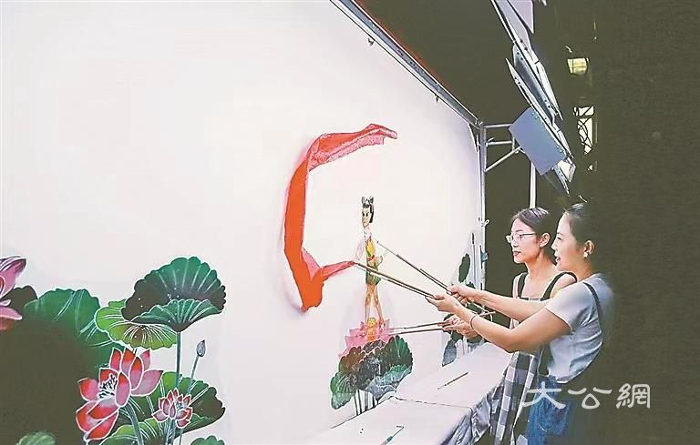 龙江皮影戏：光影为笔 匠心塑魂