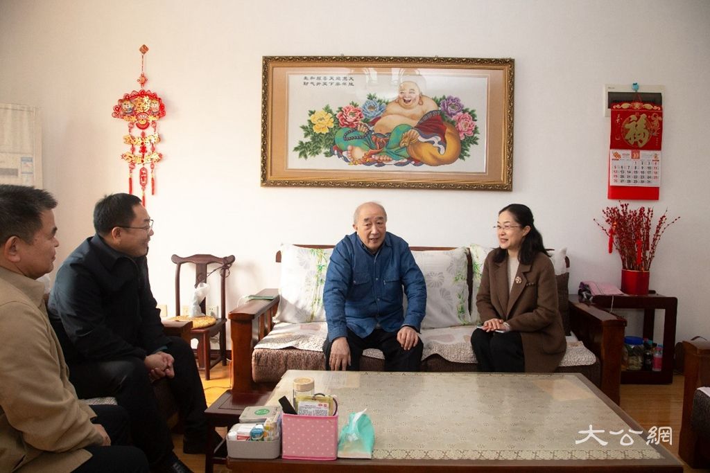 情系桑榆暖人心 河南科技大学开展“尊老 爱老 助老”月走访慰问活动