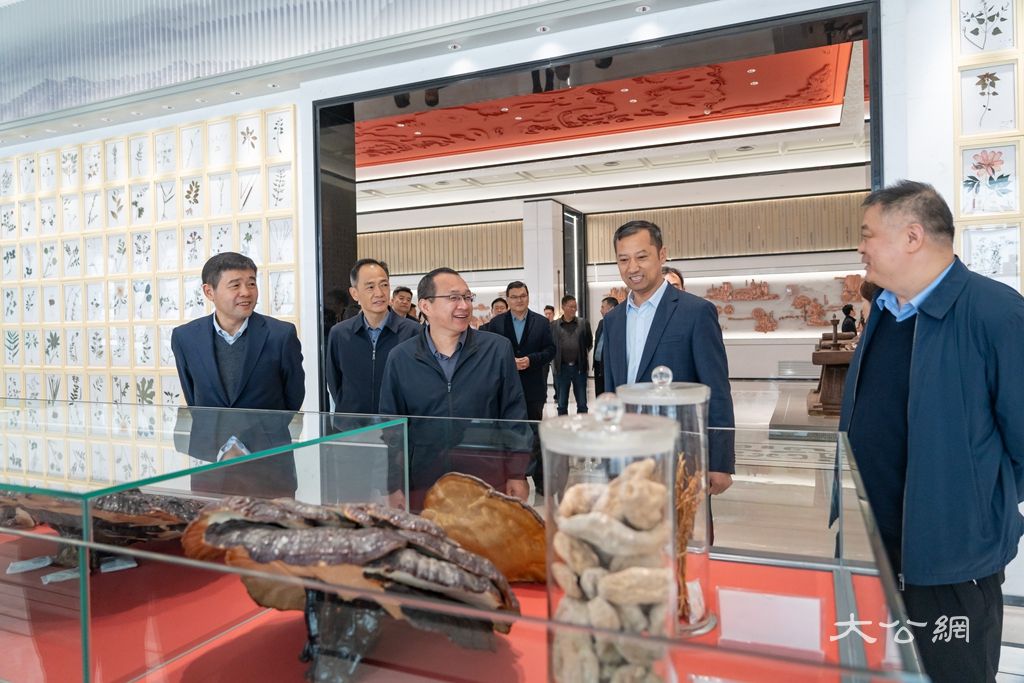 国家药监局新闻宣传调研组调研仲景宛西制药