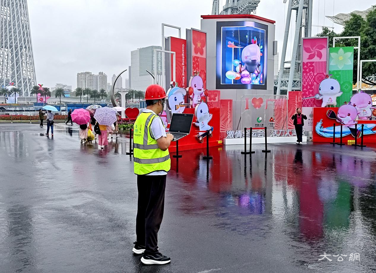 河南移动硬核护航第十五届全国运动会火炬传递