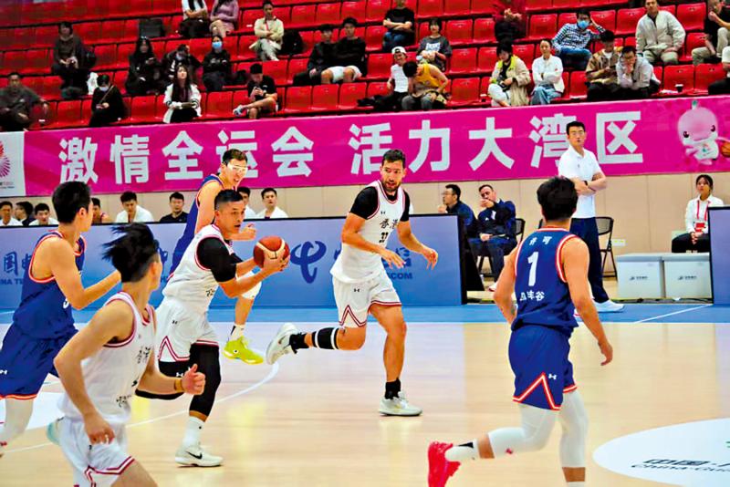 ﻿港男篮成年组不敌四川队